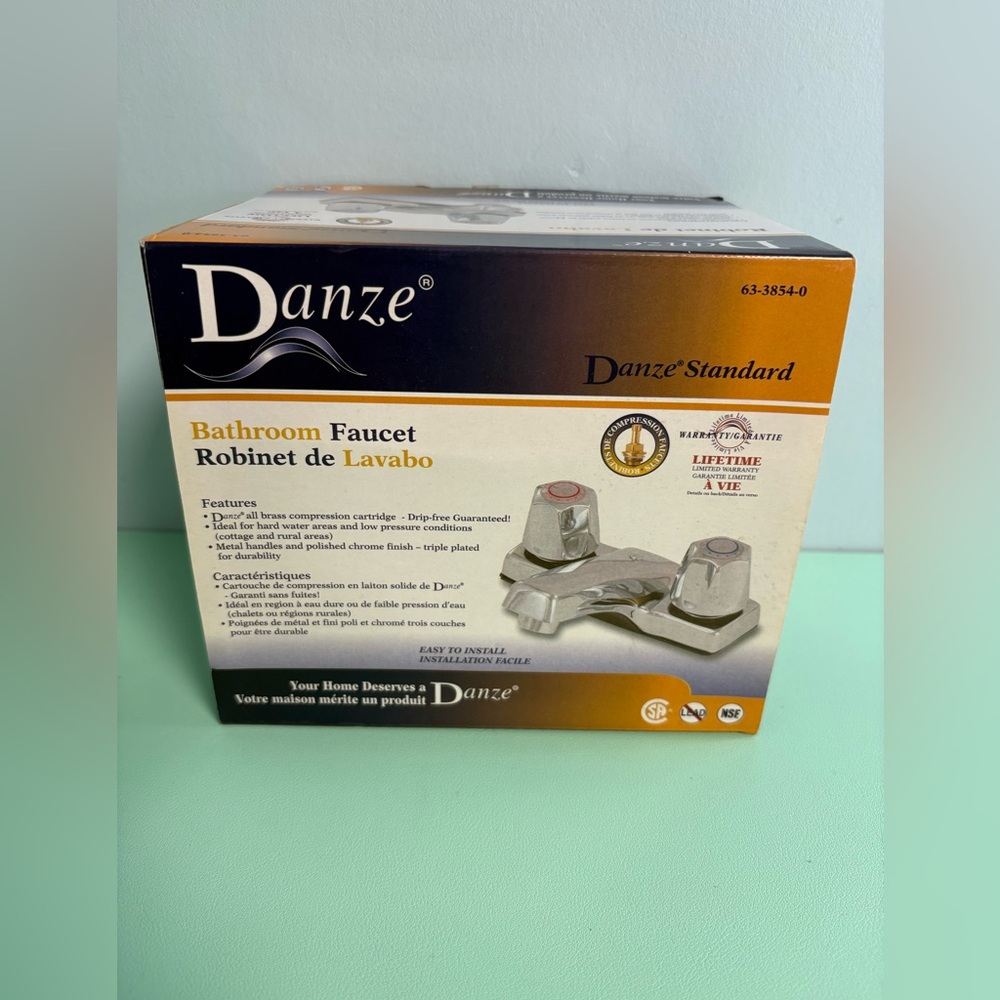 Danze Standard Bathroom Faucet, Hot & Cold Knobs, Bathroom Fixture Water Tap